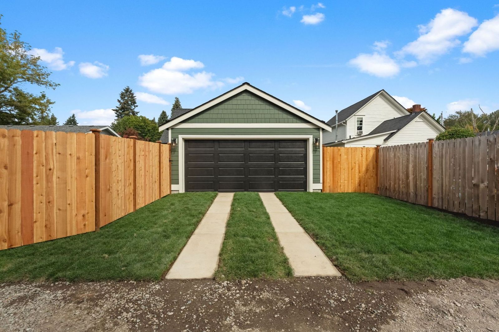 Detached Garage